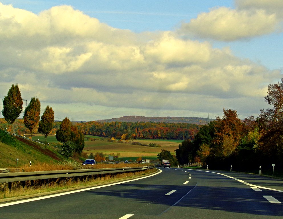 Uma visão de uma autobahn.