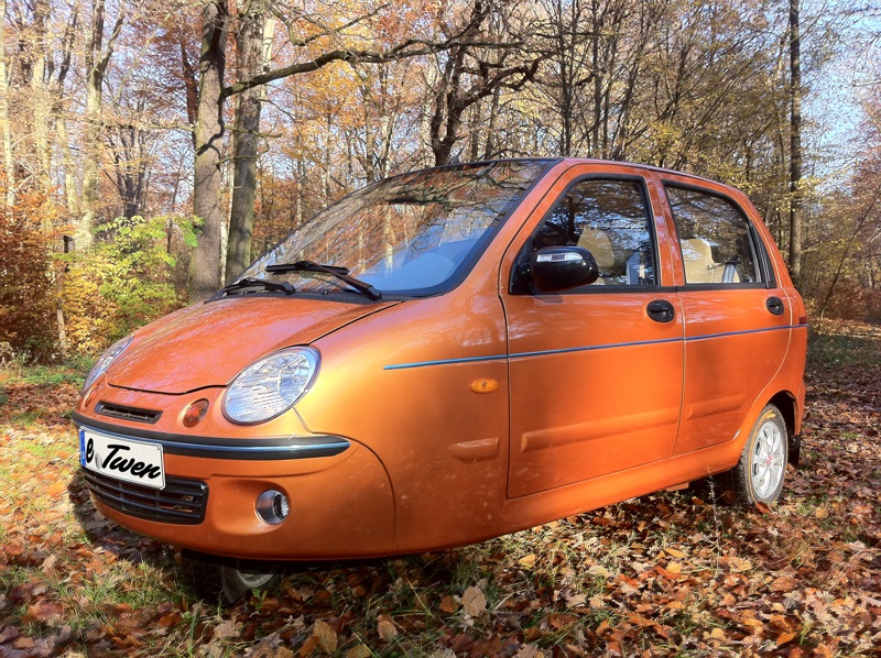 Um dos carros de três rodas discutidos no artigo.